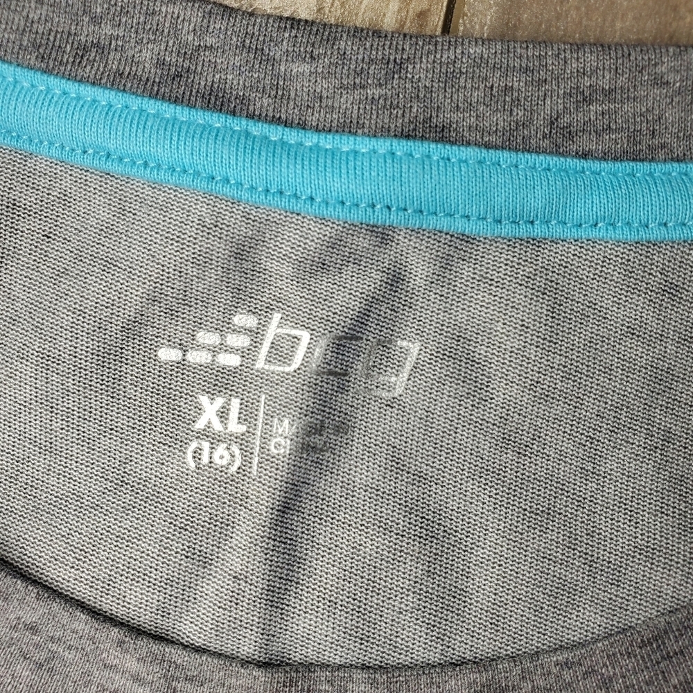 Nwt Bcg Girls Lifestyle Short Sleeve Cropped Positivity Tee Heather Gray Size Xl — image 3 of 8